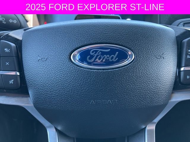 Used 2025 Ford Explorer ST-Line w/ ST-Line Street Pack AWD/4WD image 32