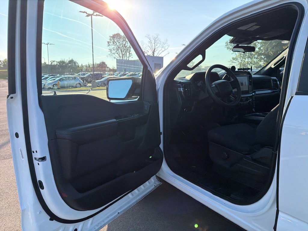 Used 2025 Ford F150 STX w/ Equipment Group 200A RWD image 19
