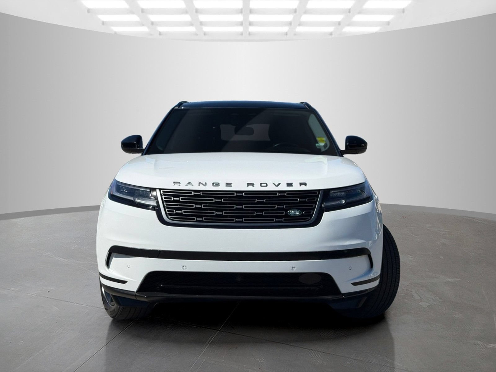 Used 2024 Land Rover Range Rover Velar S AWD/4WD image 2