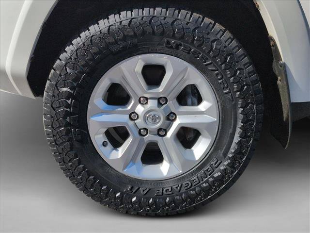 Used 2015 Toyota 4Runner SR5 RWD image 22