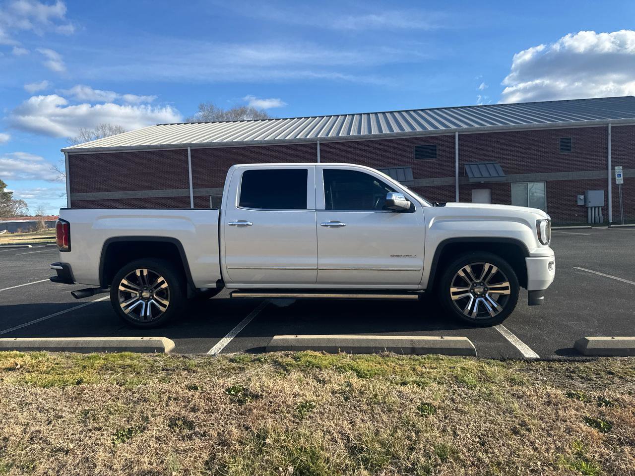 Used 2018 GMC Sierra 1500 Denali w/ Denali Ultimate Package image 3