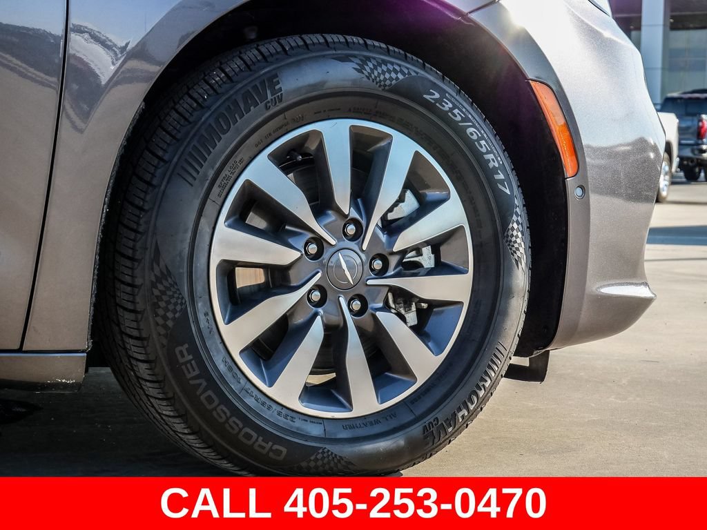 Used 2021 Chrysler Pacifica Touring-L FWD image 75