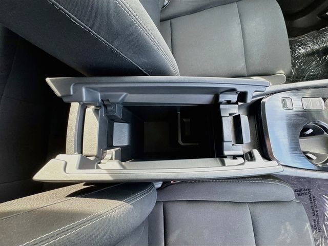 Used 2024 Nissan Rogue S FWD image 31
