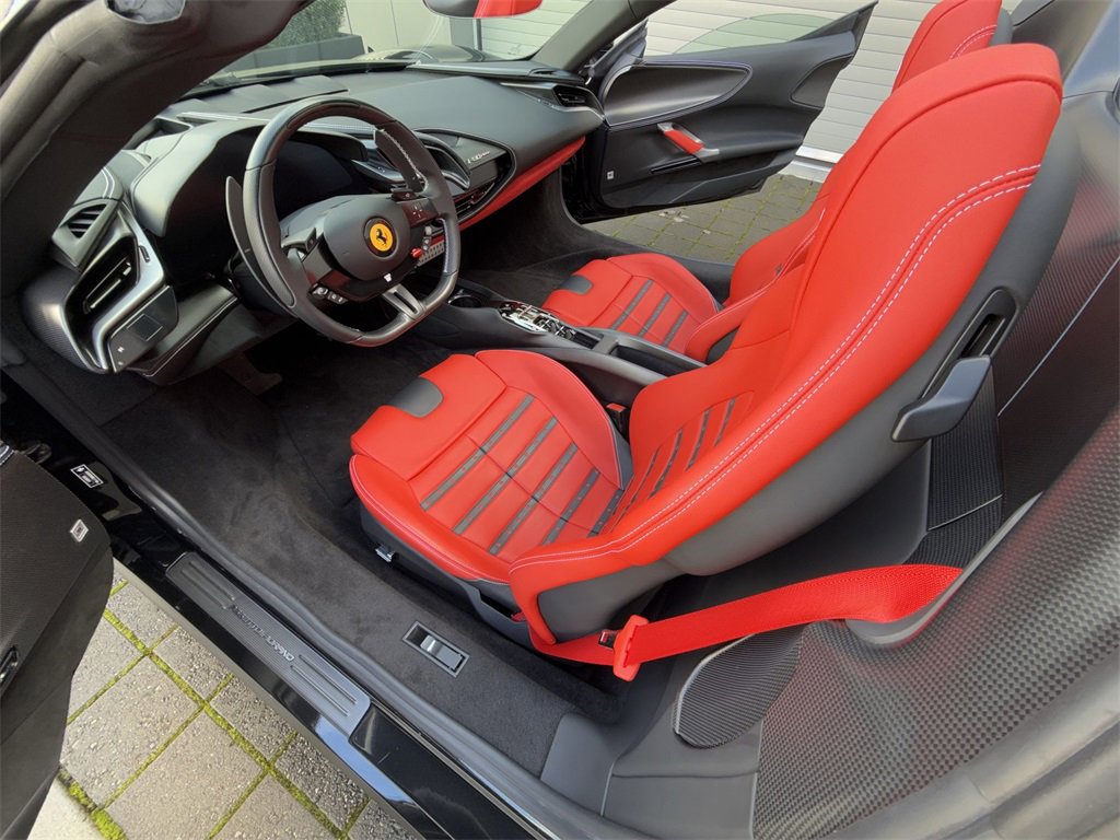 Certified 2022 Ferrari SF90 Spider image 30
