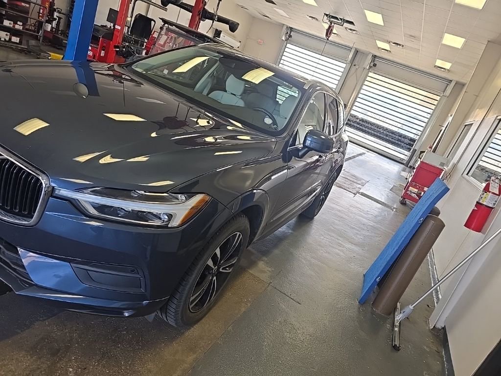 Used 2020 Volvo XC60 T5 Momentum image 7