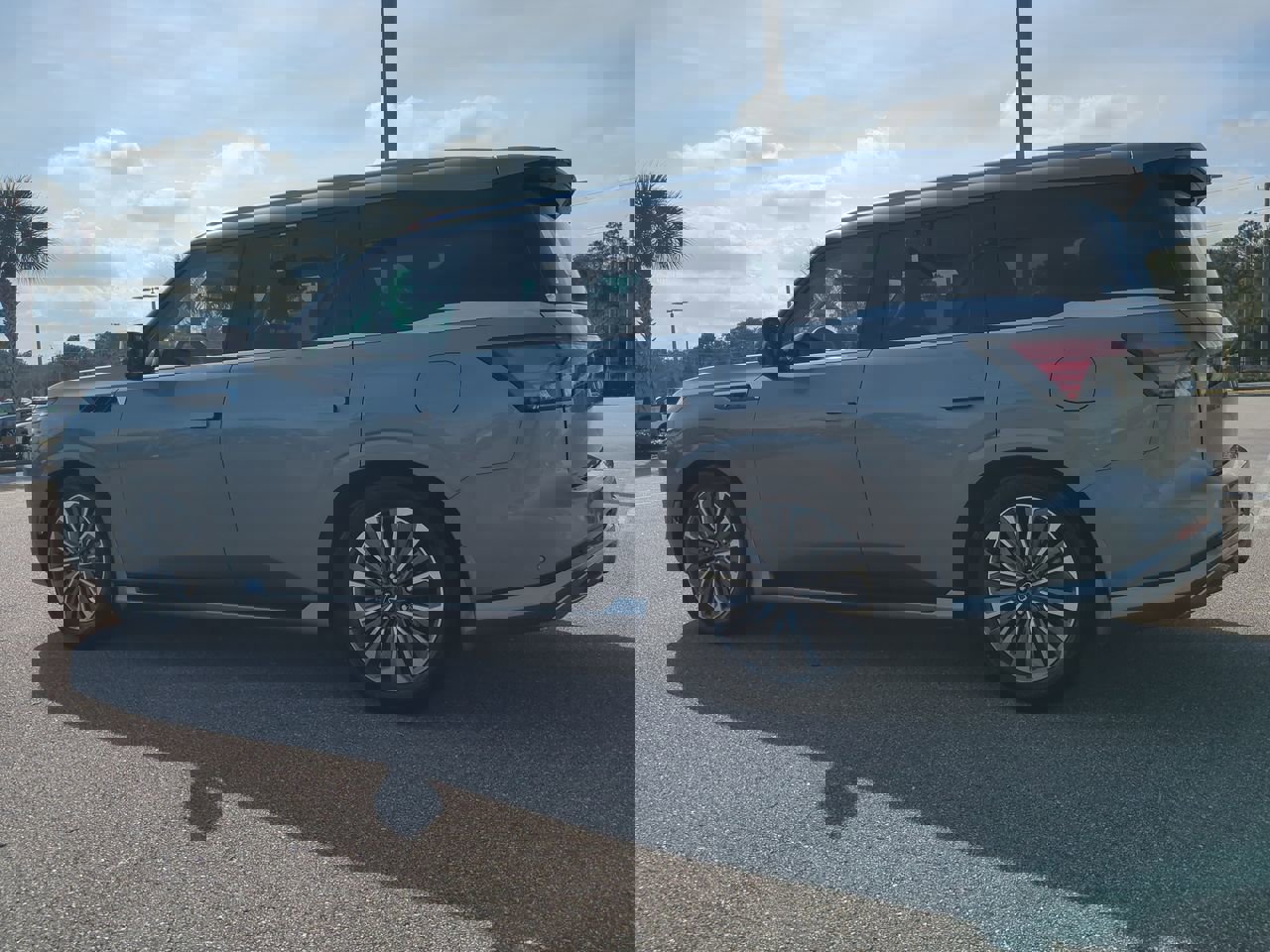 New 2026 INFINITI QX80 Luxe w/ Cargo Package image 7