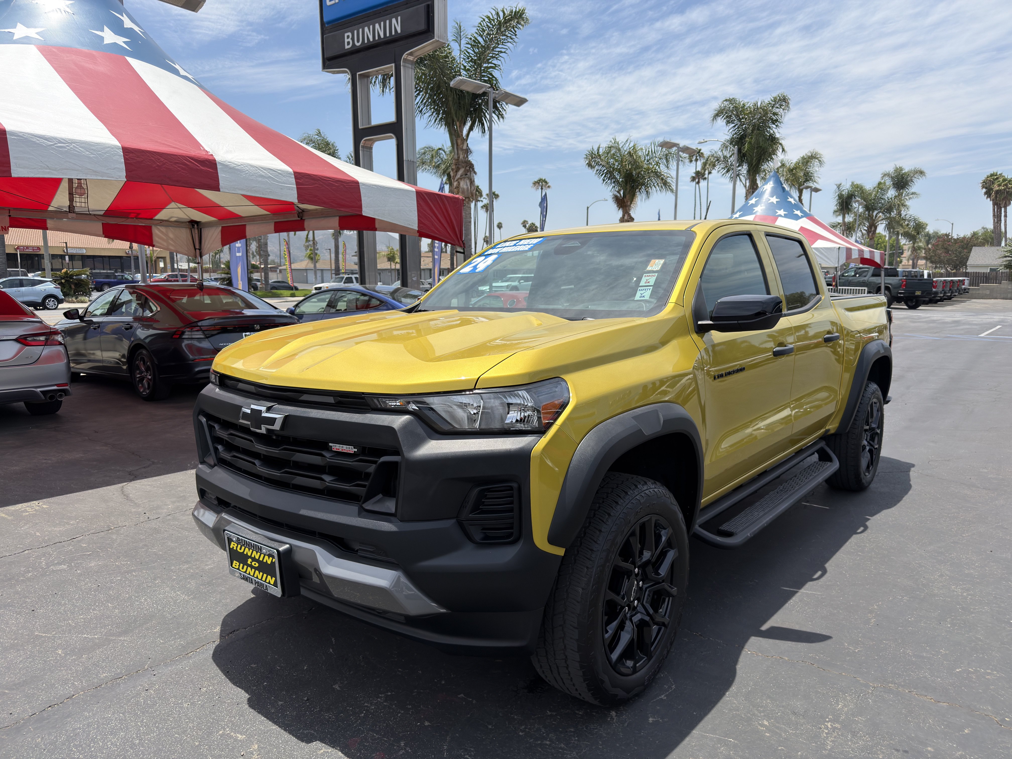 Used 2024 Chevrolet Colorado Trail Boss w/ LPO, Dark Essentials Package AWD/4WD image 4
