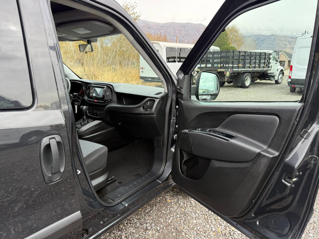 Used 2018 RAM ProMaster City Tradesman image 15