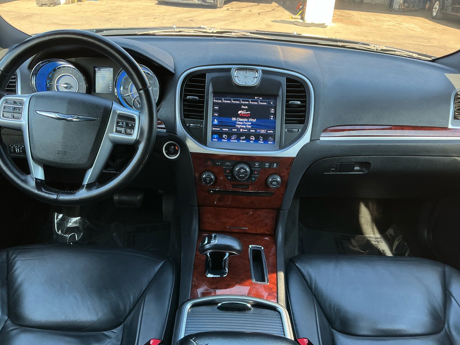 Used 2012 Chrysler 300 Limited image 15