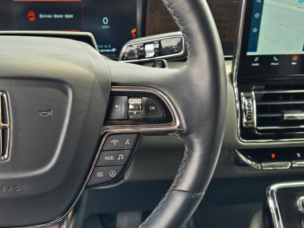 Used 2023 Lincoln Navigator Black Label AWD/4WD image 34