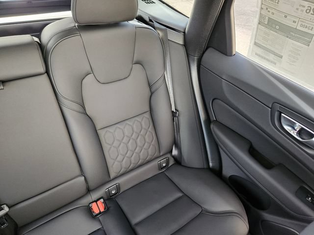 New 2026 Volvo XC60 B5 Plus w/ Climate Package AWD/4WD image 15