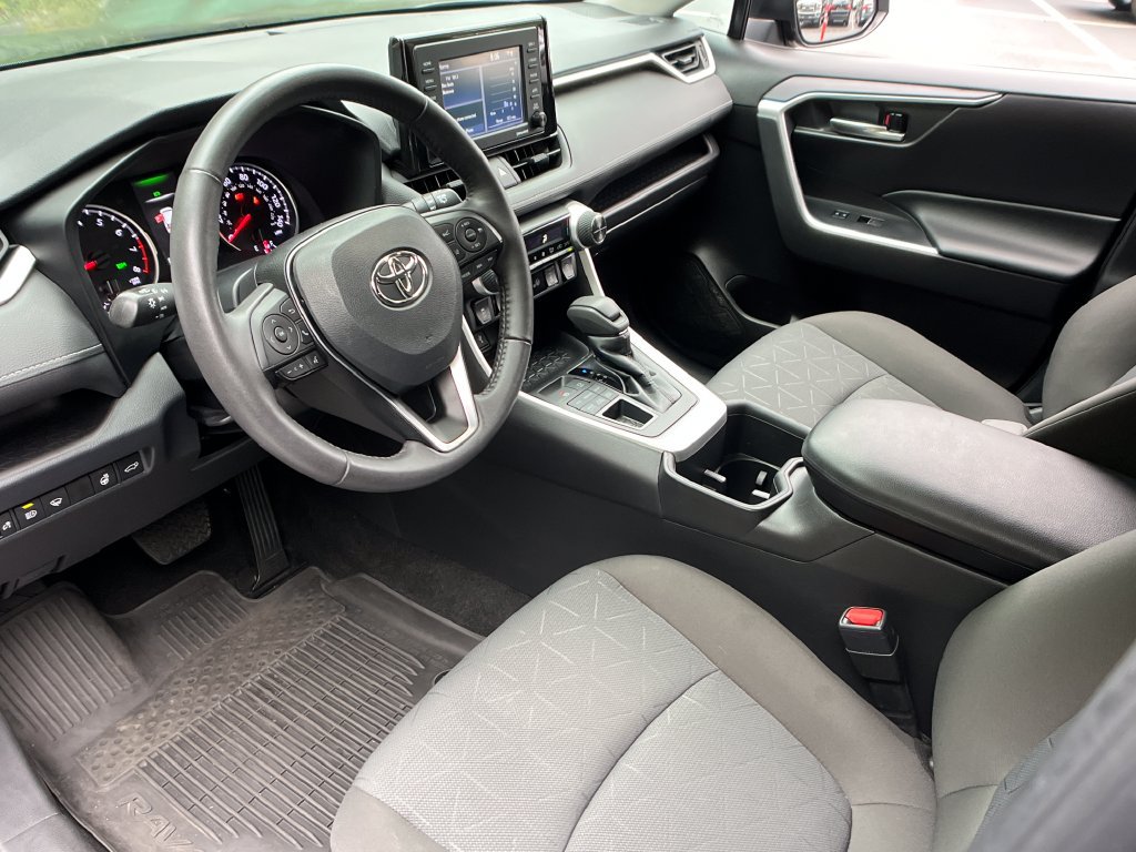 Used 2022 Toyota RAV4 XLE w/ Convenience Package AWD/4WD image 10