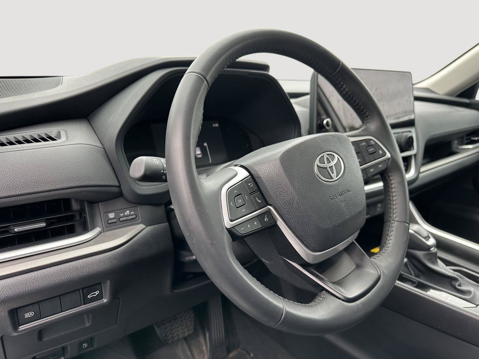 Certified 2026 Toyota Grand Highlander FWD image 11