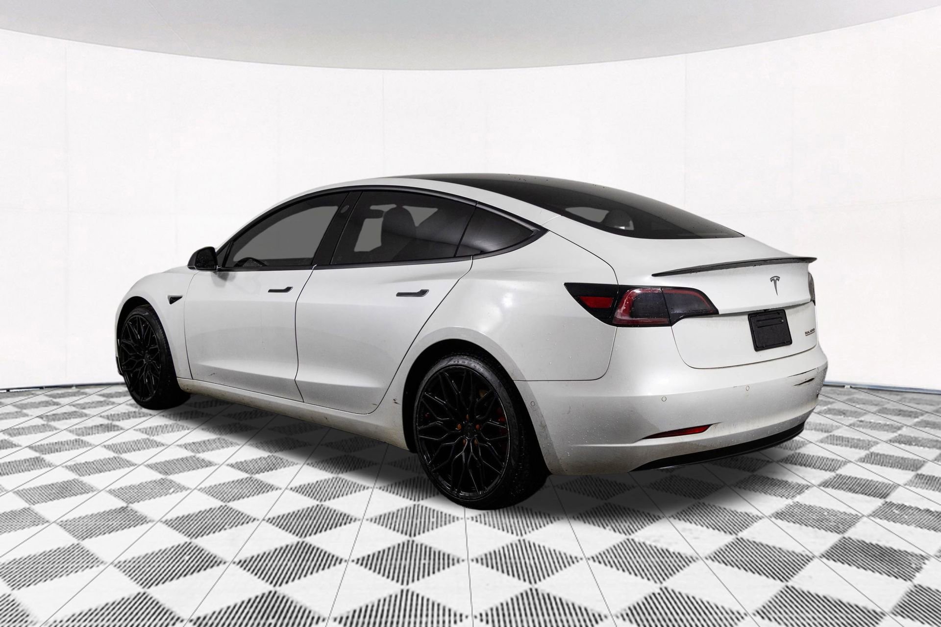 Used 2020 Tesla Model 3 Performance image 12