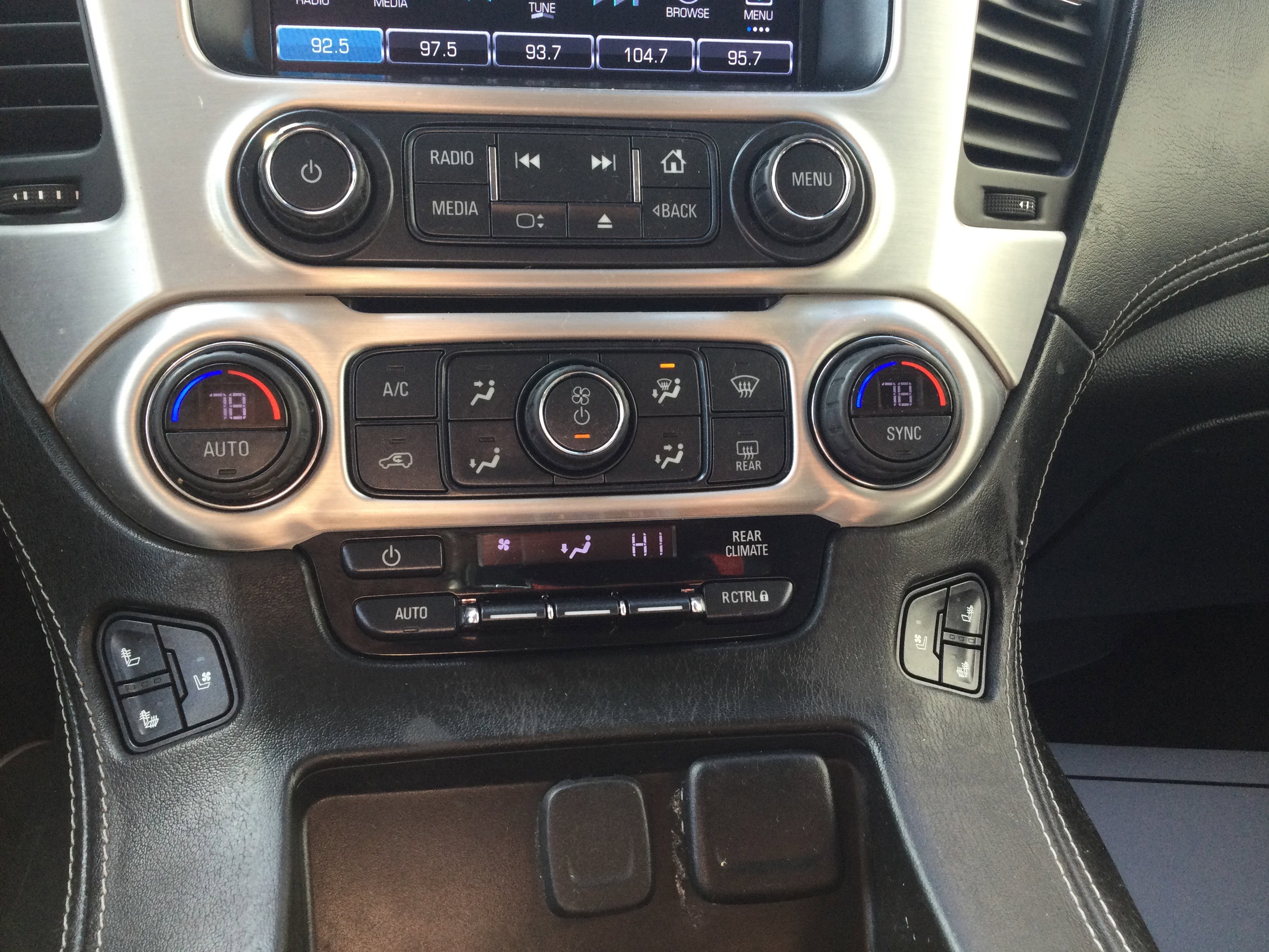 Used 2018 GMC Yukon XL SLT image 16