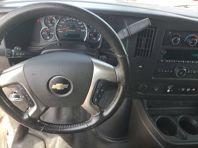 Used 2017 Chevrolet Express 2500 RWD image 10