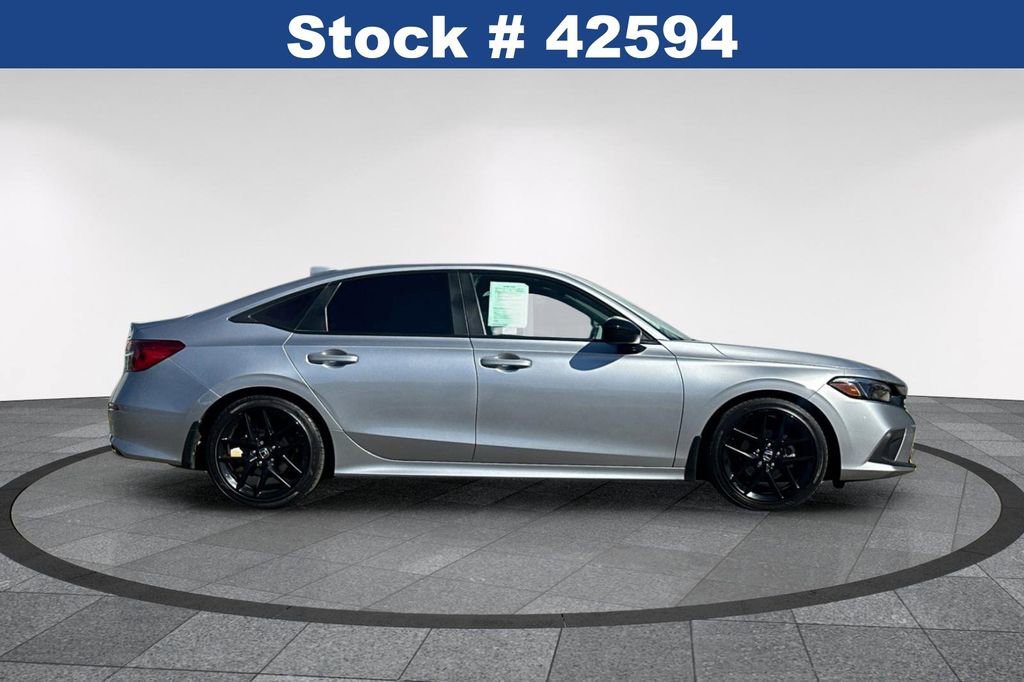 Used 2023 Honda Civic Sport image 3