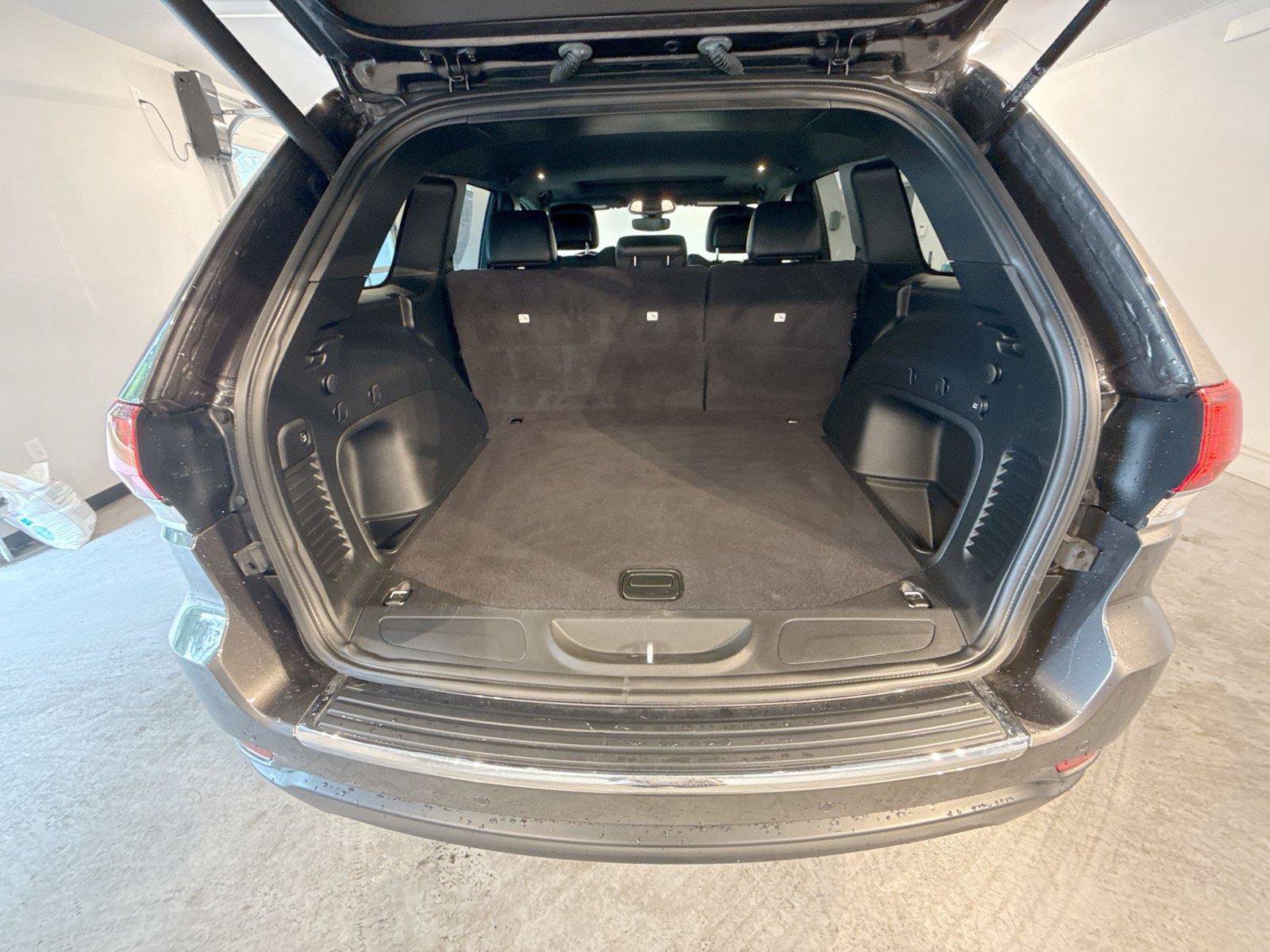 Used 2021 Jeep Grand Cherokee Limited w/ Premium Lighting Group AWD/4WD image 20