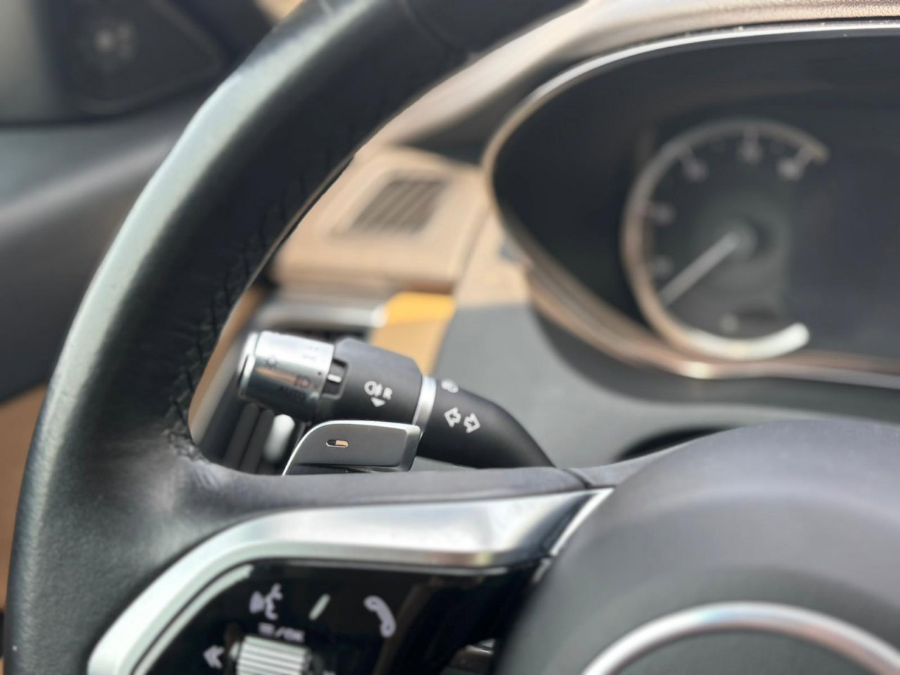 Used 2021 Jaguar E-PACE image 31