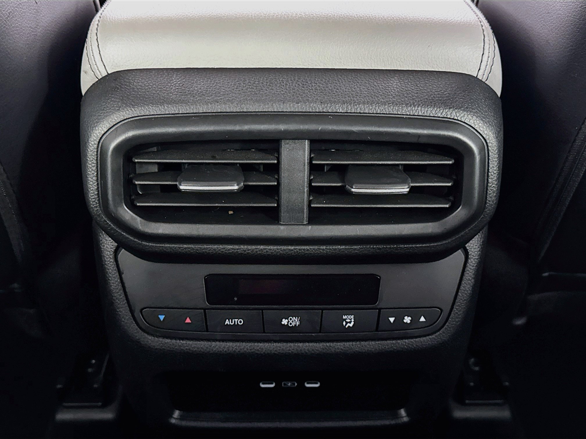 Certified 2025 Honda Pilot Touring image 27