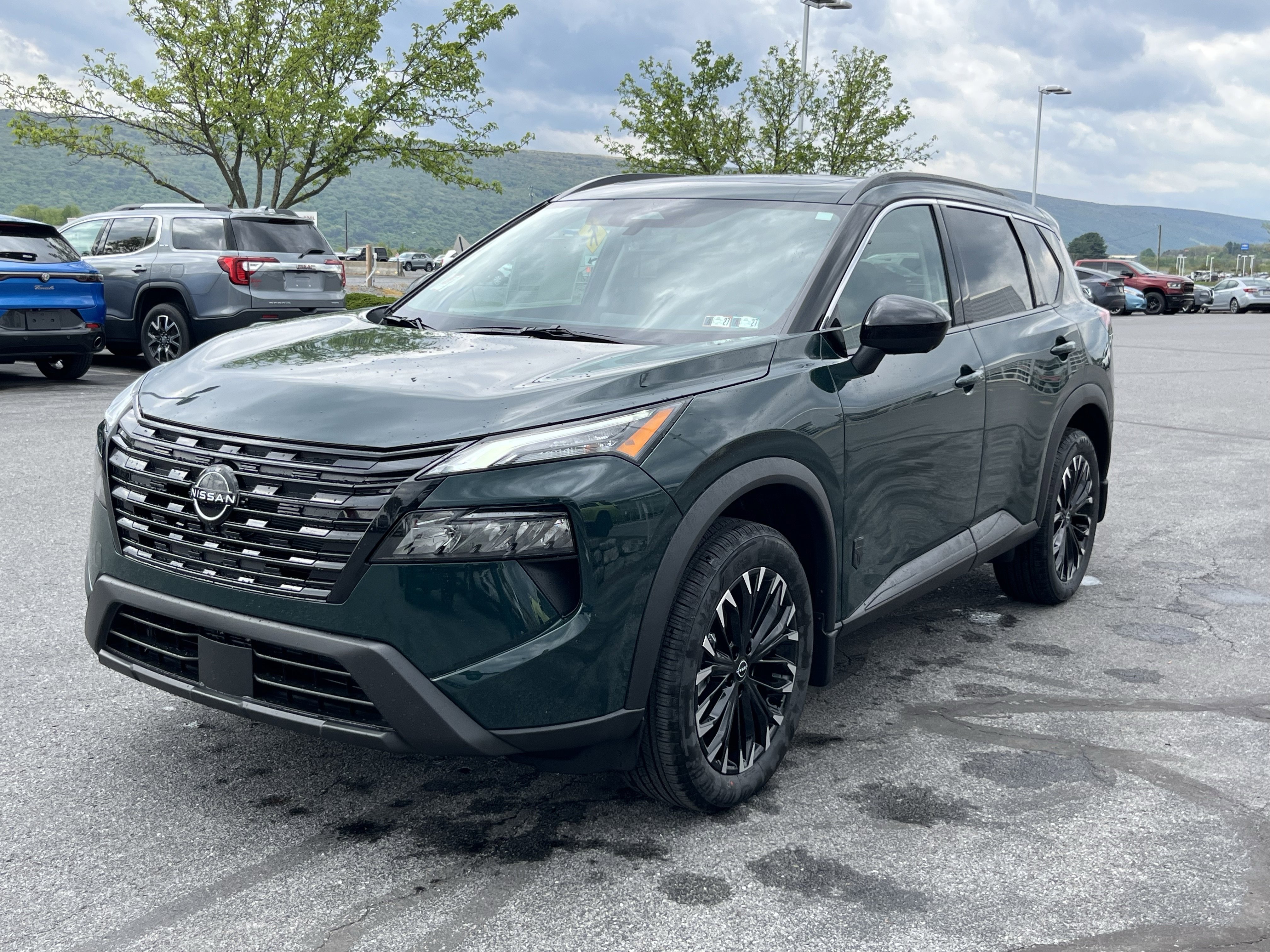 New 2026 Nissan Rogue SV AWD/4WD image 11