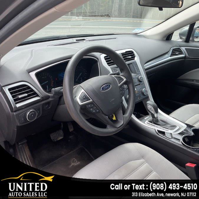 Used 2014 Ford Fusion S FWD image 7