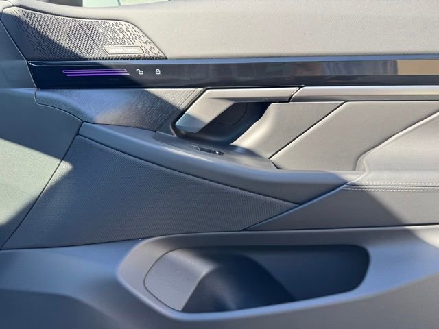 Certified 2024 BMW 530i xDrive w/ M Sport Package image 24