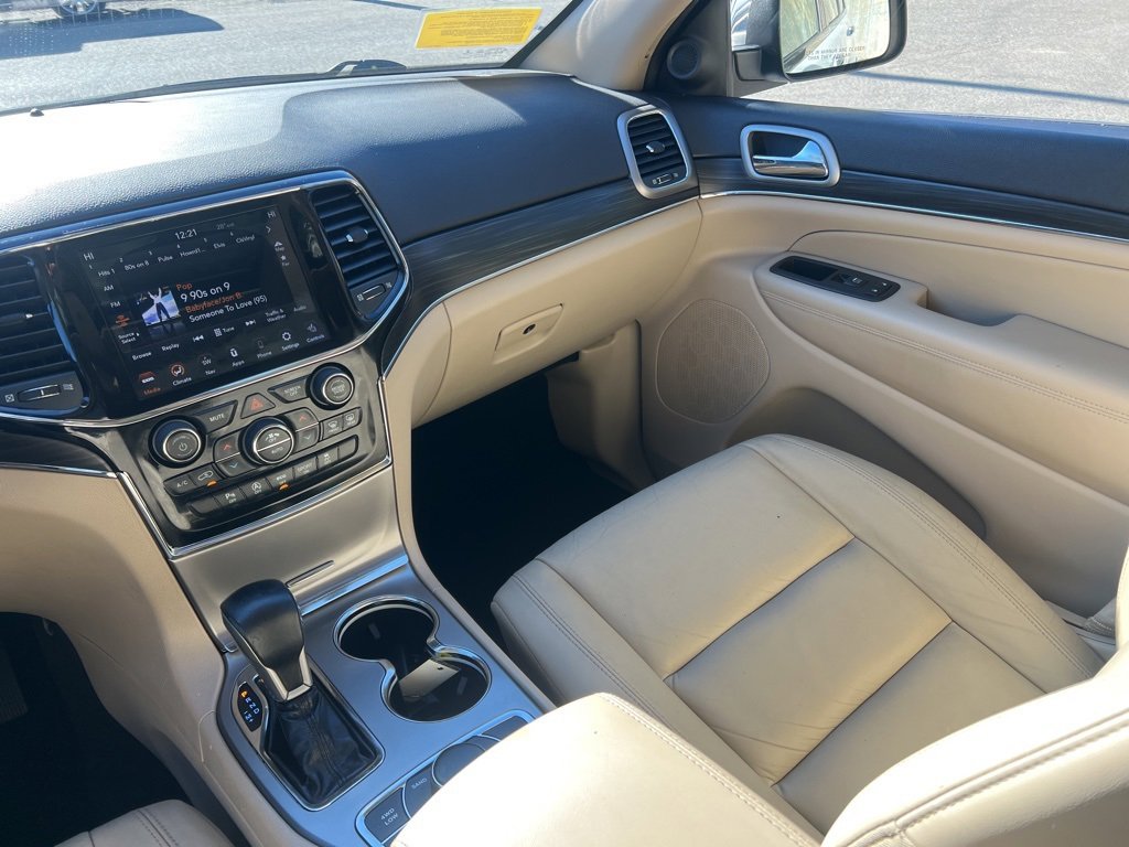 Used 2020 Jeep Grand Cherokee Limited w/ Premium Lighting Group image 25