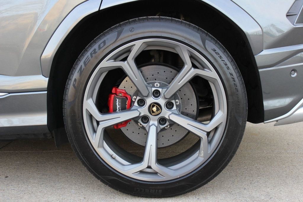 Used 2019 Lamborghini Urus image 11