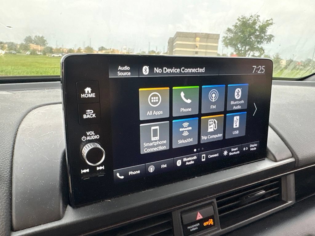 Used 2025 Honda Pilot TrailSport image 23