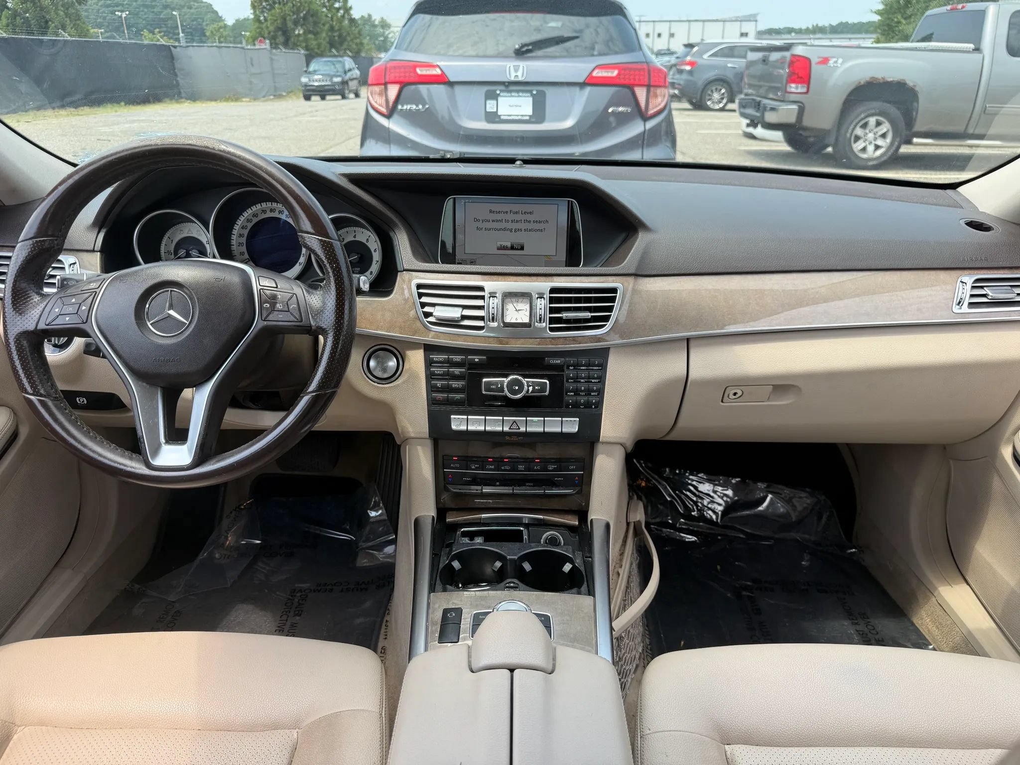 Used 2014 Mercedes-Benz E 350 Sedan image 3
