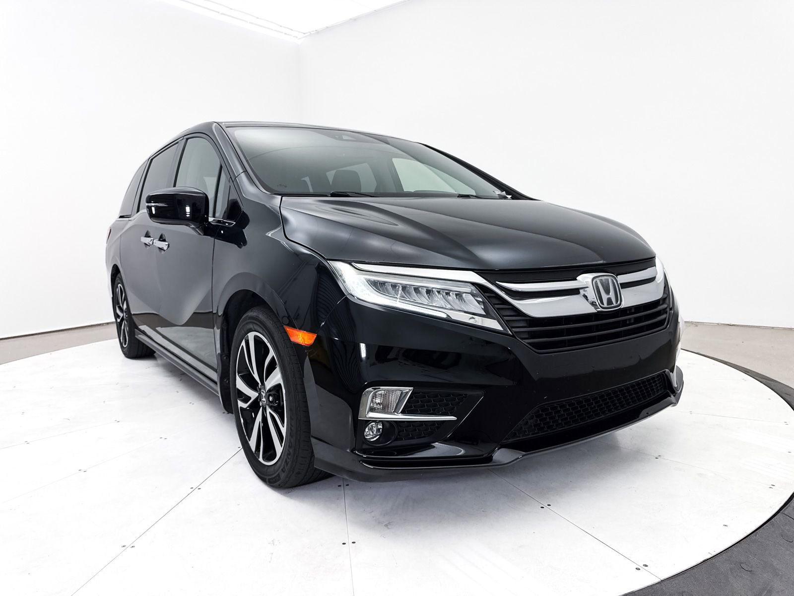 Used 2018 Honda Odyssey Elite image 11