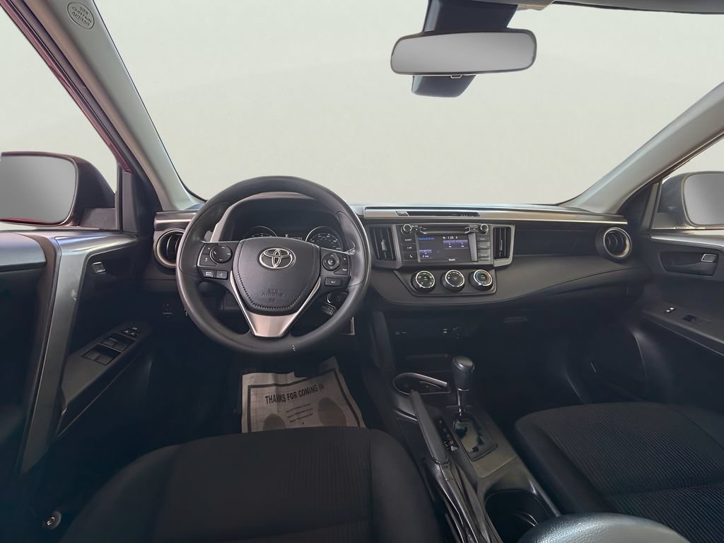 Used 2018 Toyota RAV4 LE FWD image 24