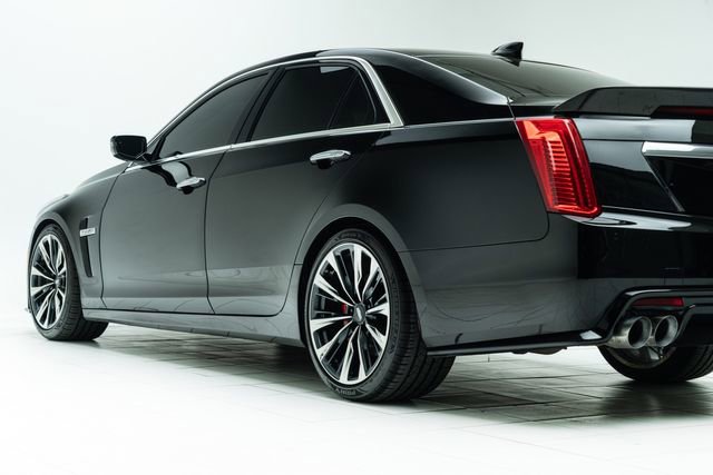 Used 2018 Cadillac CTS V w/ Luxury Package image 19