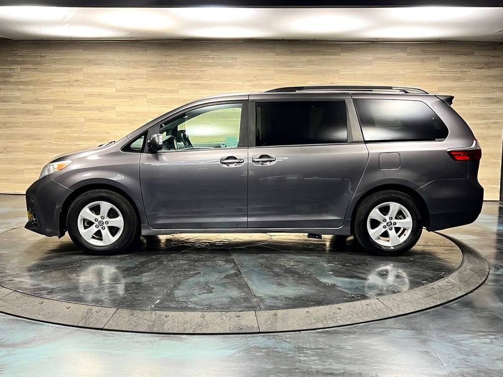 Used 2019 Toyota Sienna LE FWD image 24