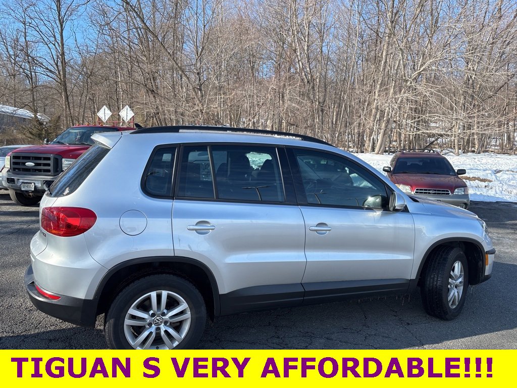 Used 2015 Volkswagen Tiguan S image 5