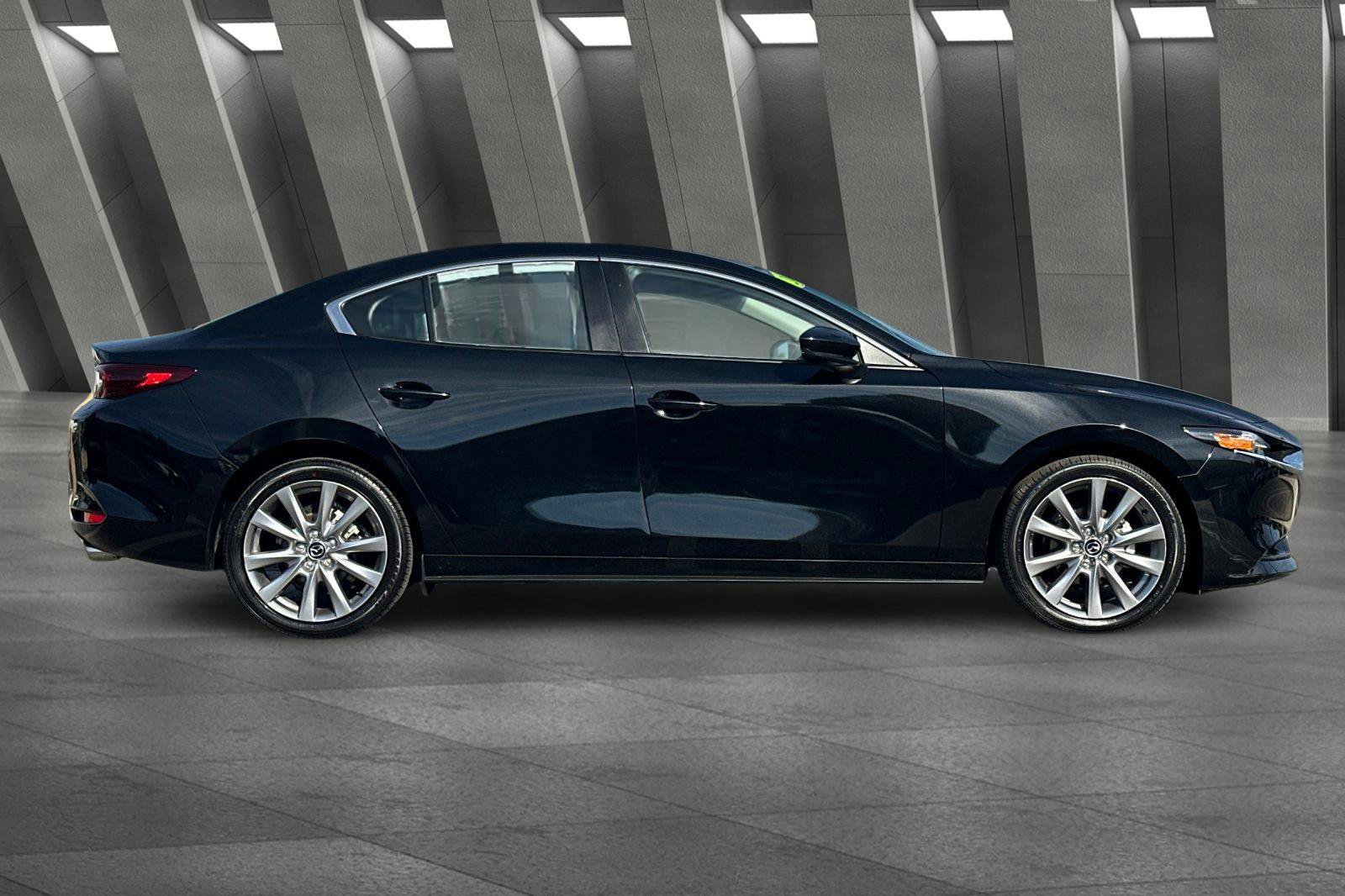 Used 2025 MAZDA MAZDA3 s image 3