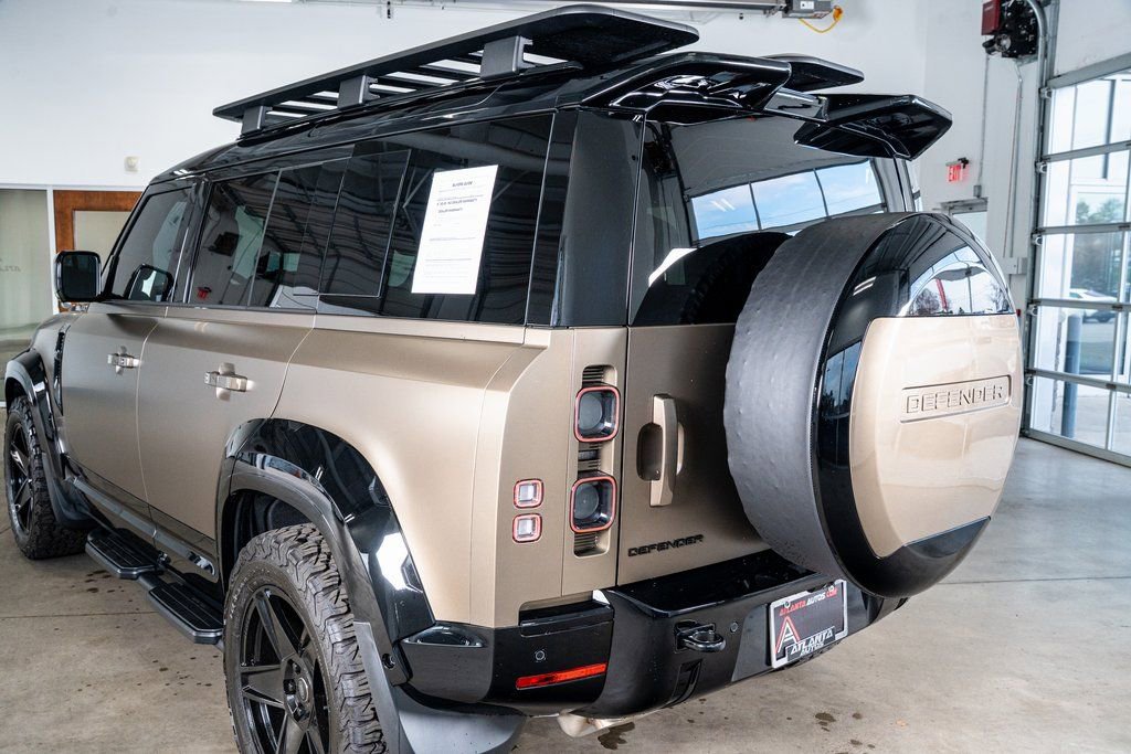 Used 2025 Land Rover Defender 110 X image 25