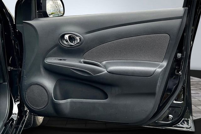 Used 2014 Nissan Versa SV w/ Convenience Package image 24