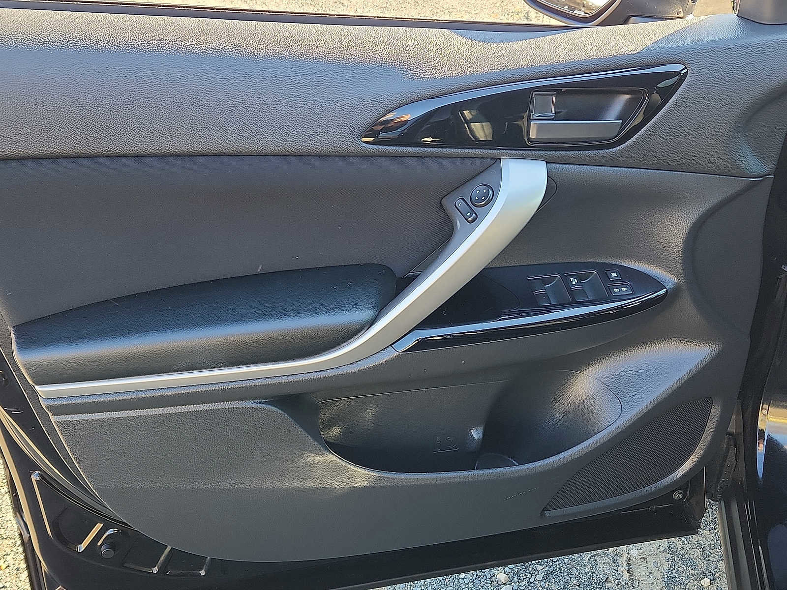 Used 2024 Mitsubishi Eclipse Cross LE image 12