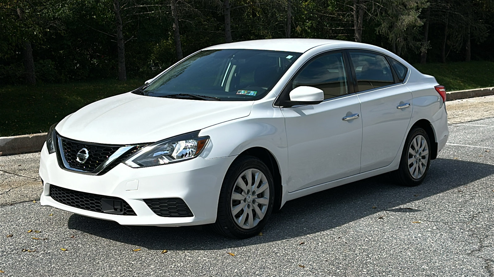 Used 2018 Nissan Sentra S FWD image 2