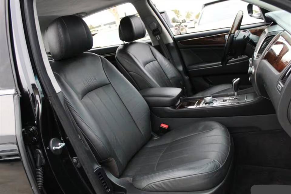 Used 2012 Hyundai Equus Signature image 11