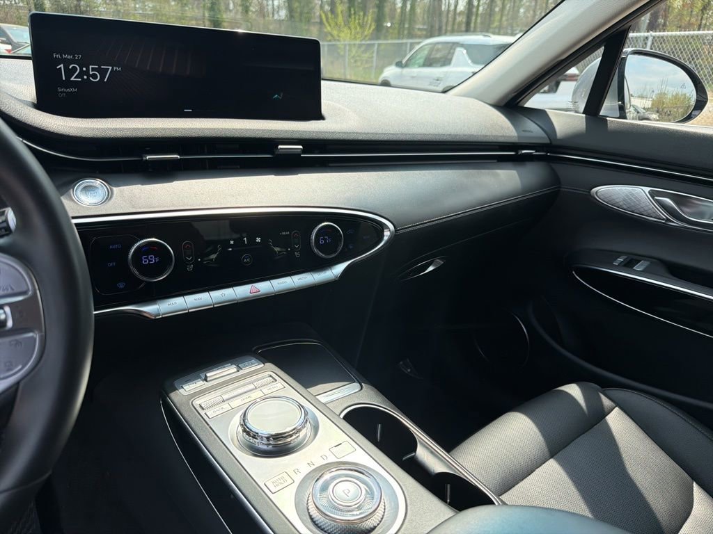Used 2025 Genesis GV70 2.5T image 18