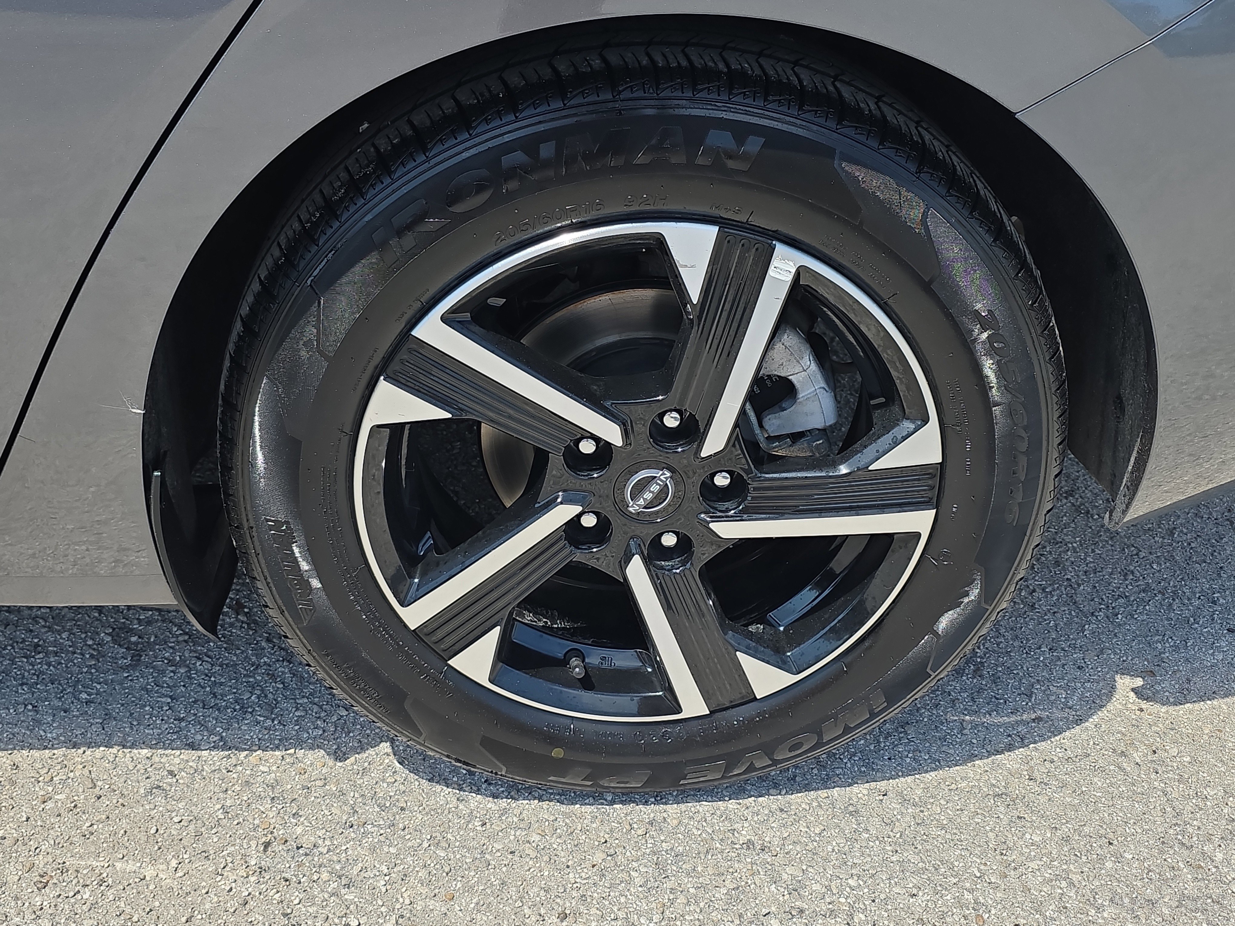Used 2024 Nissan Sentra SV image 13