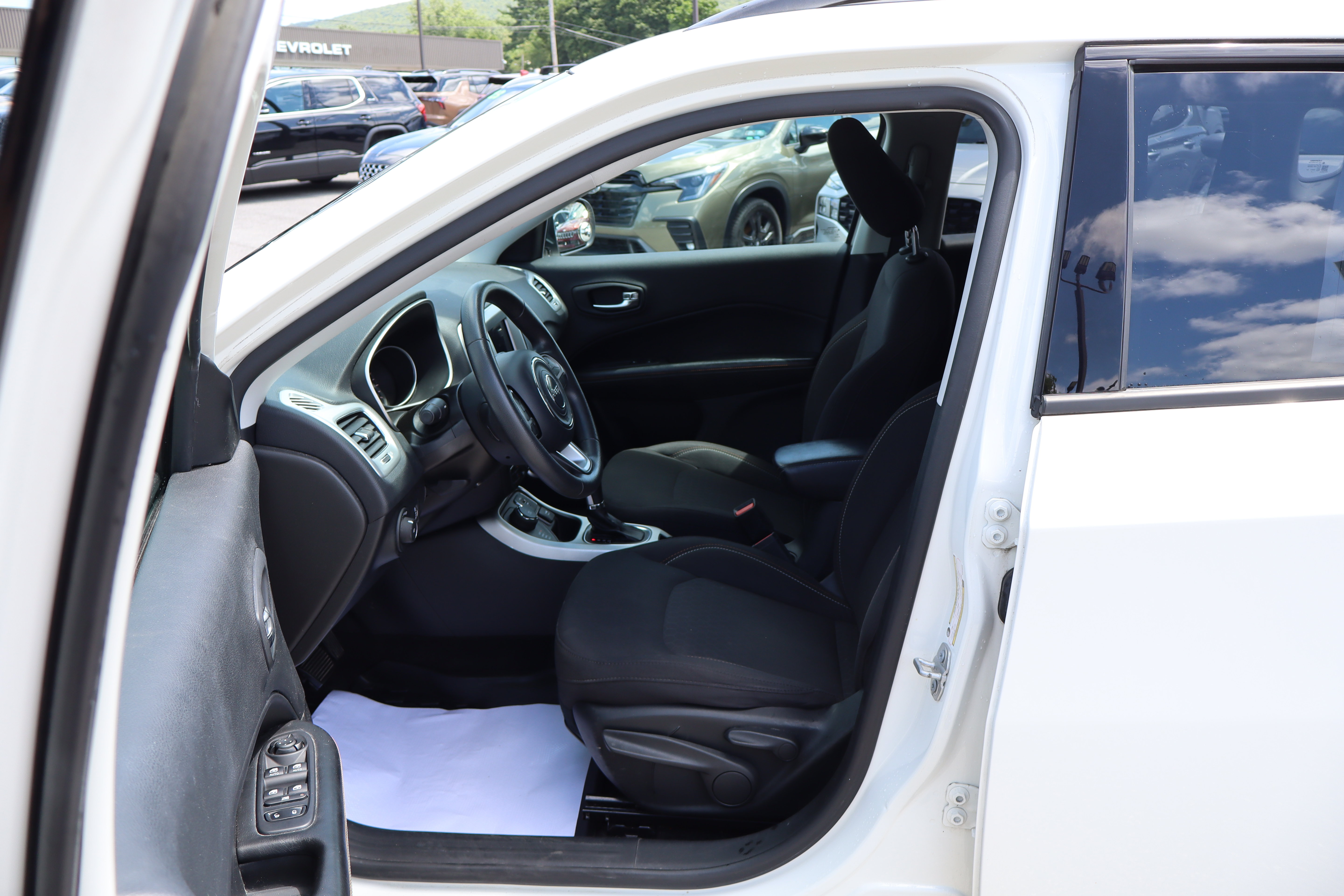 Used 2019 Jeep Compass Sport AWD/4WD image 12