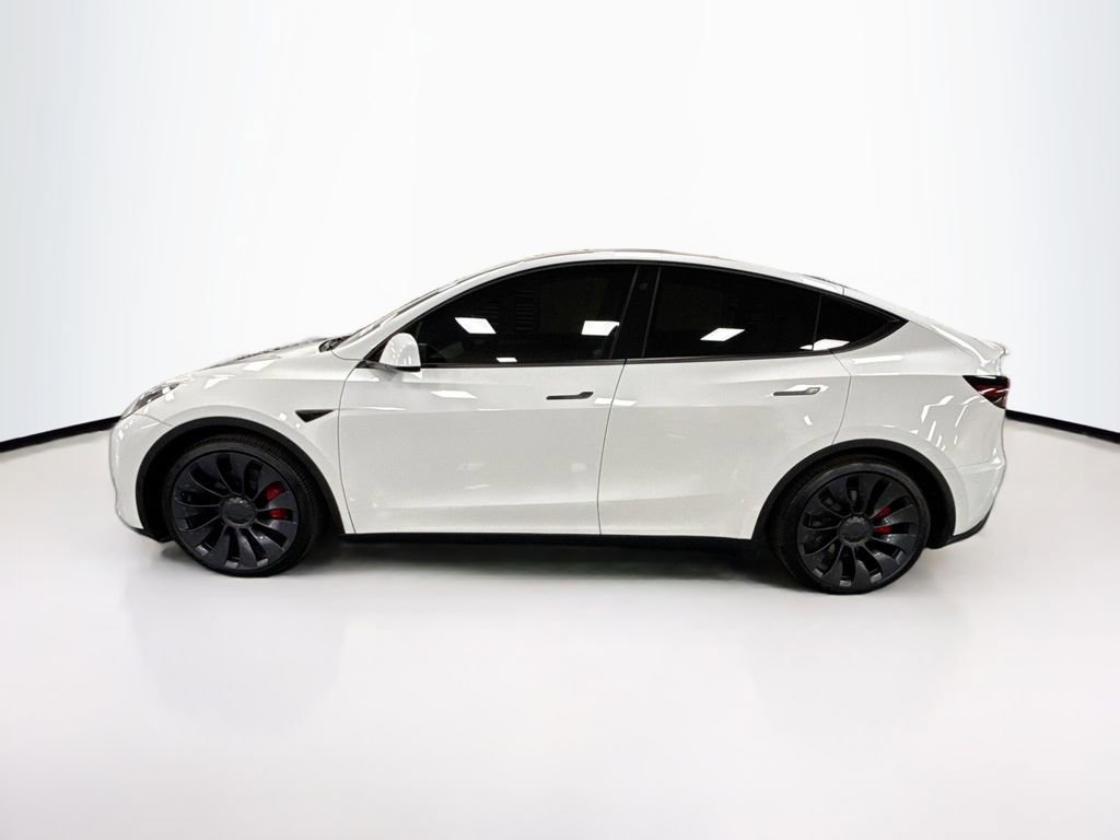 Used 2023 Tesla Model Y Performance image 8