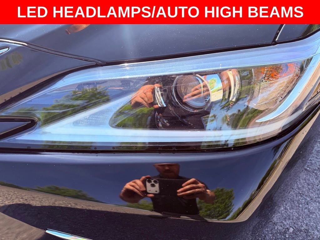 Certified 2020 Lexus ES 300h w/ Premium Package image 10