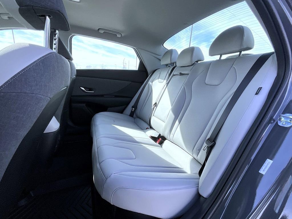 New 2026 Hyundai Elantra Limited FWD image 11