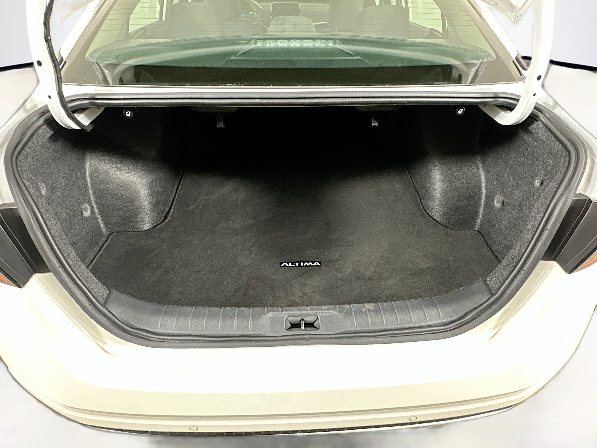 Used 2024 Nissan Altima 2.5 SV image 27