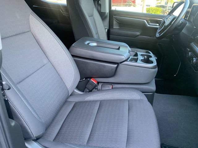Used 2025 Chevrolet Silverado 1500 LT AWD/4WD image 10